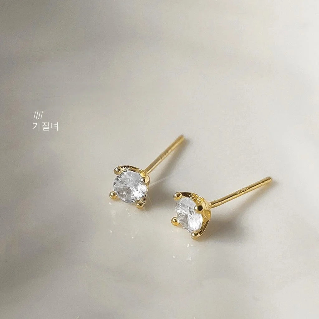 Minimalist Round Zircon Stud Earrings Silver Plated Copper Four Prong Geometric Office Jewelry