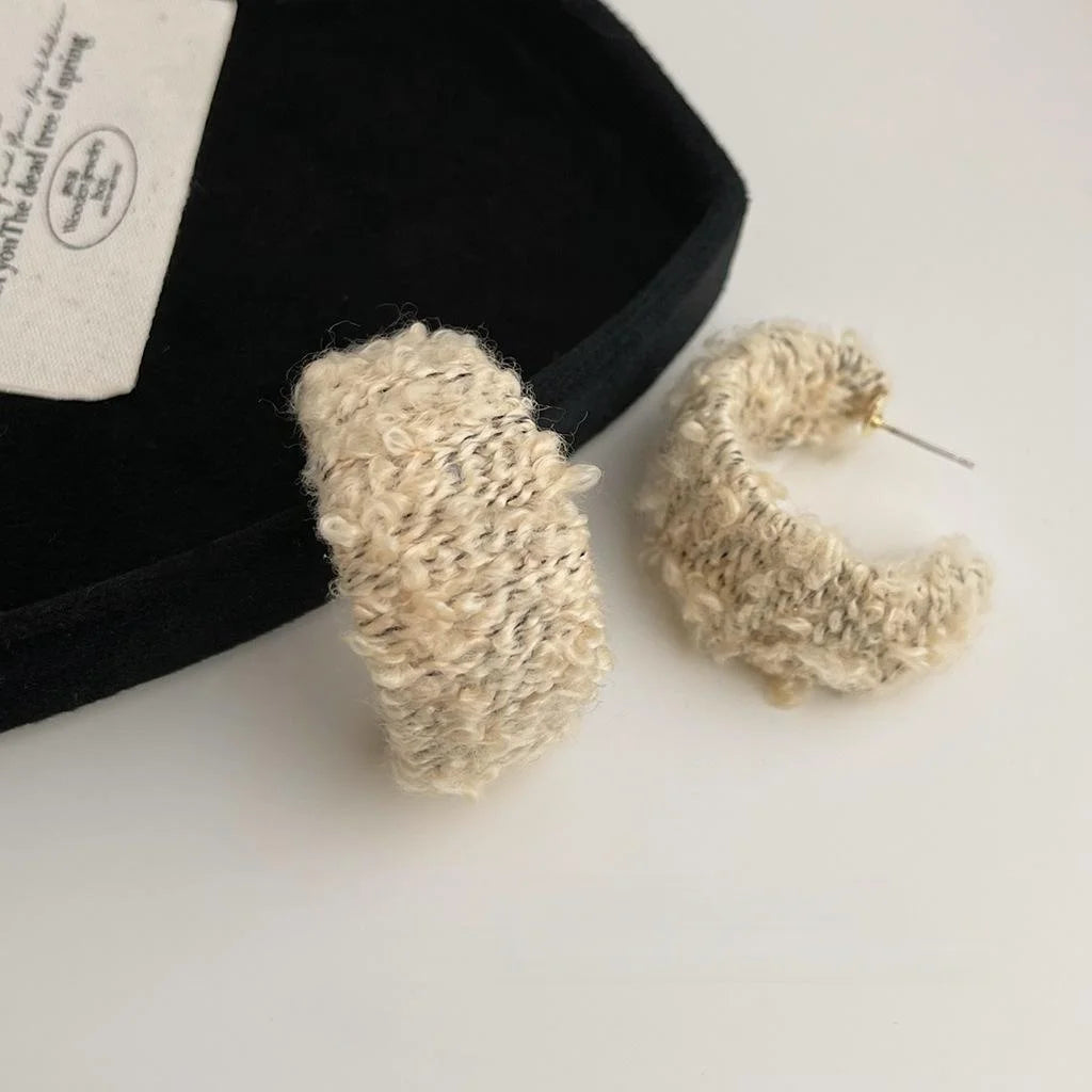 Fuzzy Yarn Wrapped Copper C Shape Geometric Hoop Earrings For Women Winter Chic Commute Jewelry