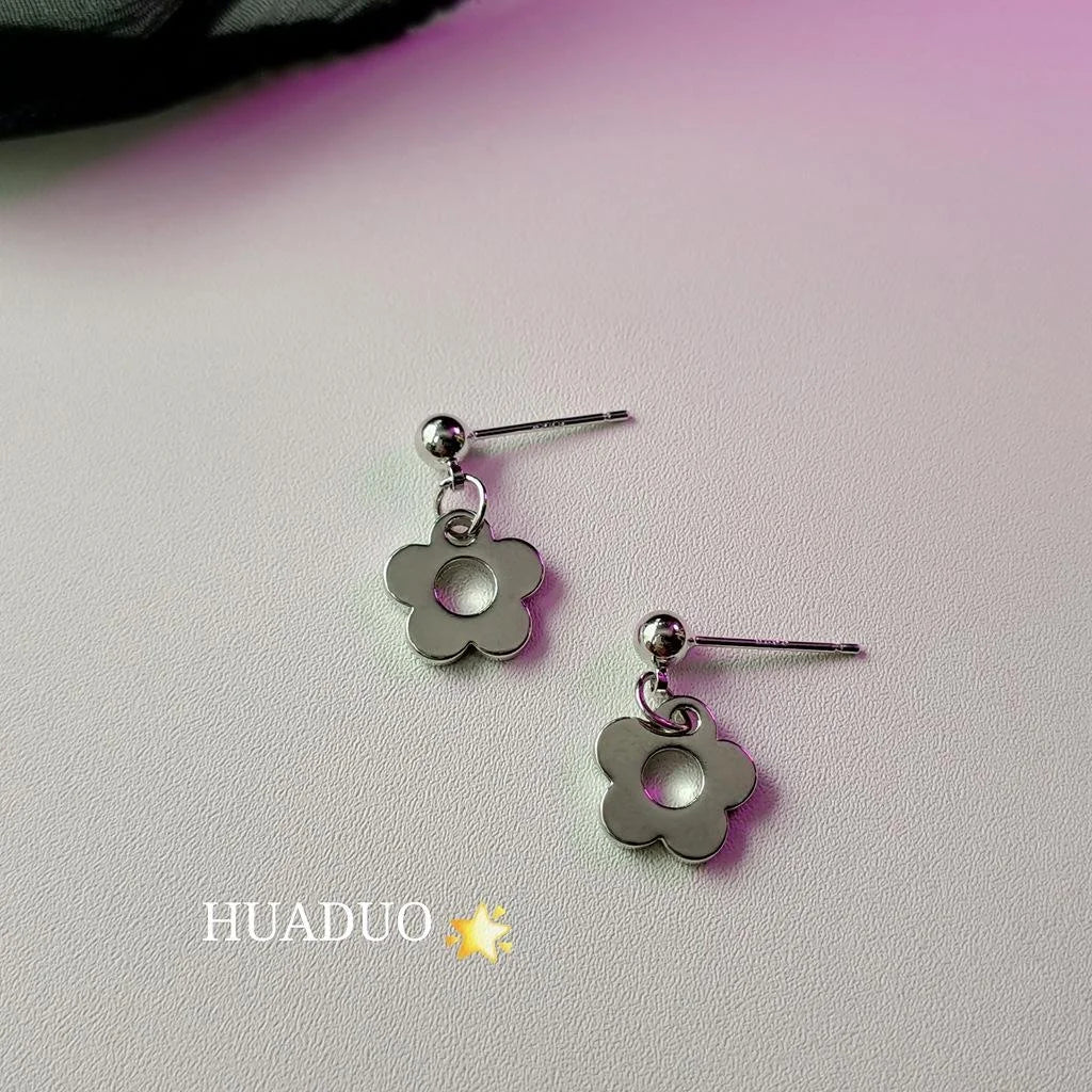 Sweet Cool Silver Plated Copper Flower Stud Earrings For Women Fashion Jewelry