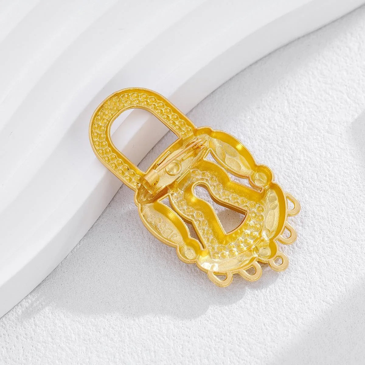 Luxury Gold Lock Keyhole Rhinestone Brooch Pin, Elegant Alloy Lapel Pin Corsage Suit Accessory Gift