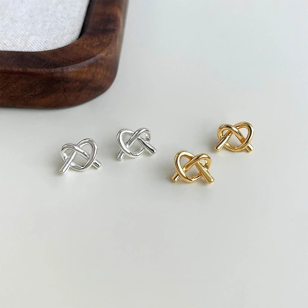 14K Plated Copper 3D Heart Stud Earrings Sweet Cool Niche Design Jewelry