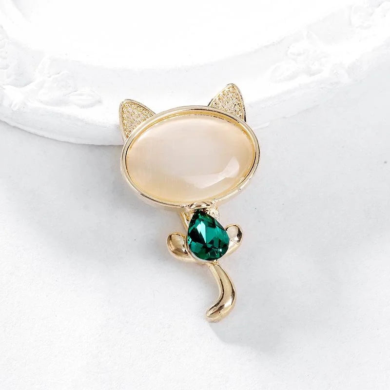Cute Korean Style Rhinestone Cat Brooch Gold Plated Alloy Lapel Pin Elegant Corsage Suit Accessory Gift