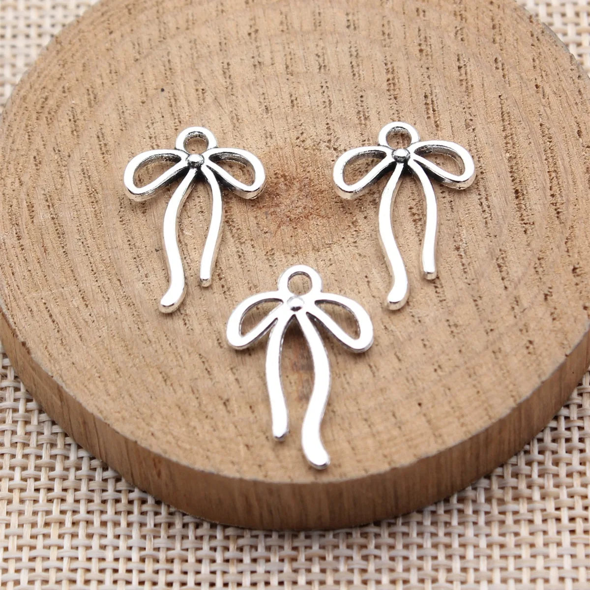 21x14mm 0.69g Antique Silver Zinc Alloy Bow Butterfly Charm Pendant for Bracelet Necklace DIY Jewelry Making