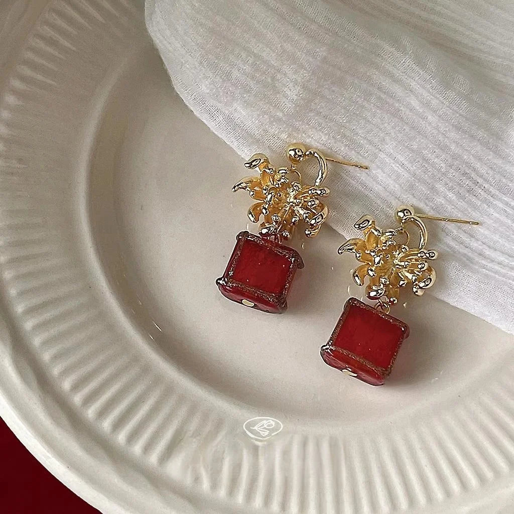 French Vintage Palace Style Daisy Flower Geometric Glass Copper Drop Earrings