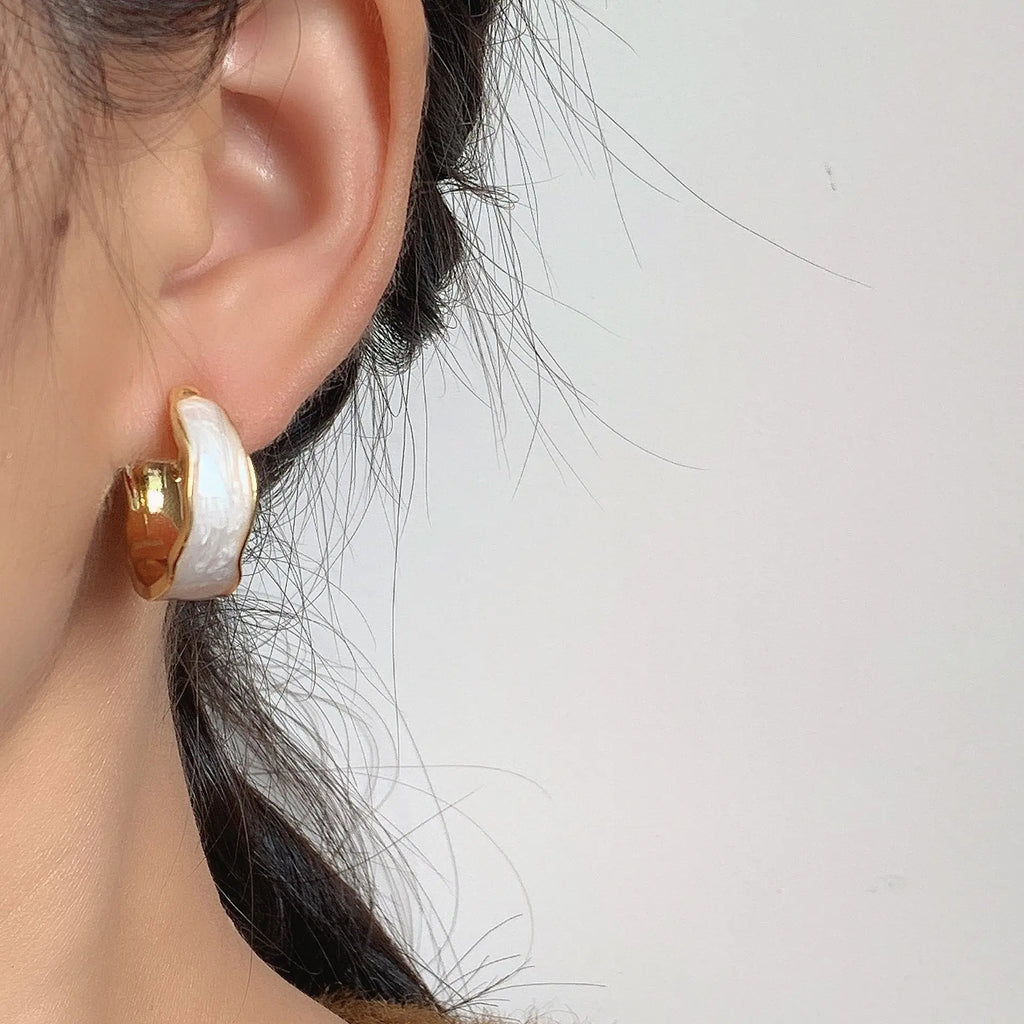 Elegant Gold Tone Irregular Wavy Enamel Alloy Hoop Stud & Clip On No Piercing Ear Cuff Earrings