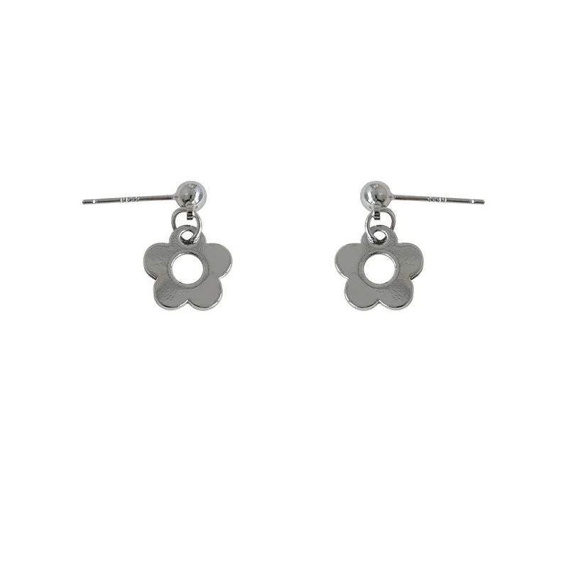 Sweet Cool Silver Plated Copper Flower Stud Earrings For Women Fashion Jewelry