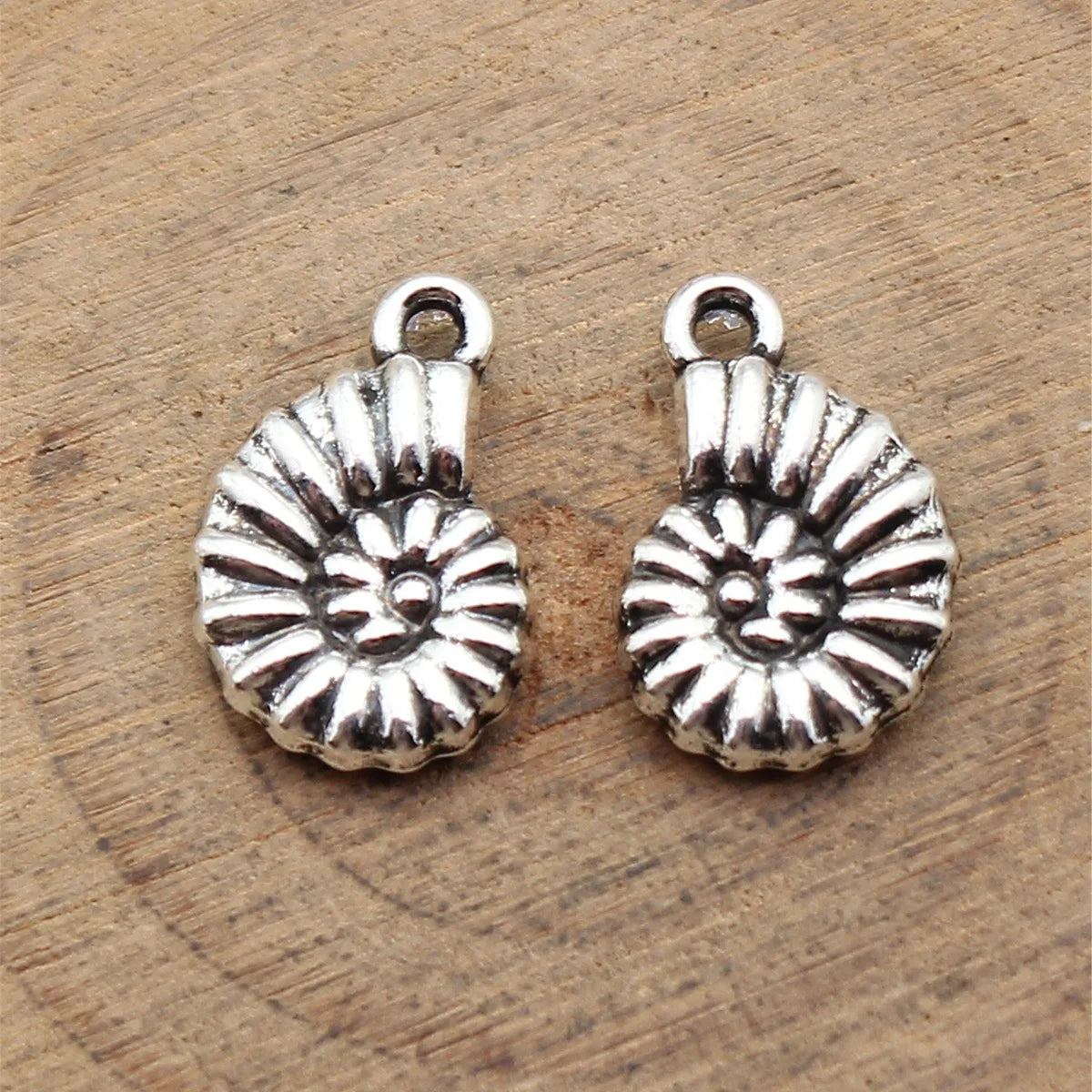 16x10mm 1.5g Antique Silver Zinc Alloy Conch Shell Charm Pendant for DIY Necklace and Bracelet Making