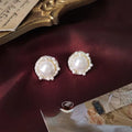French Hepburn Style High Gloss Pearl Flower Stud Earrings Vintage Geometric Court Jewelry
