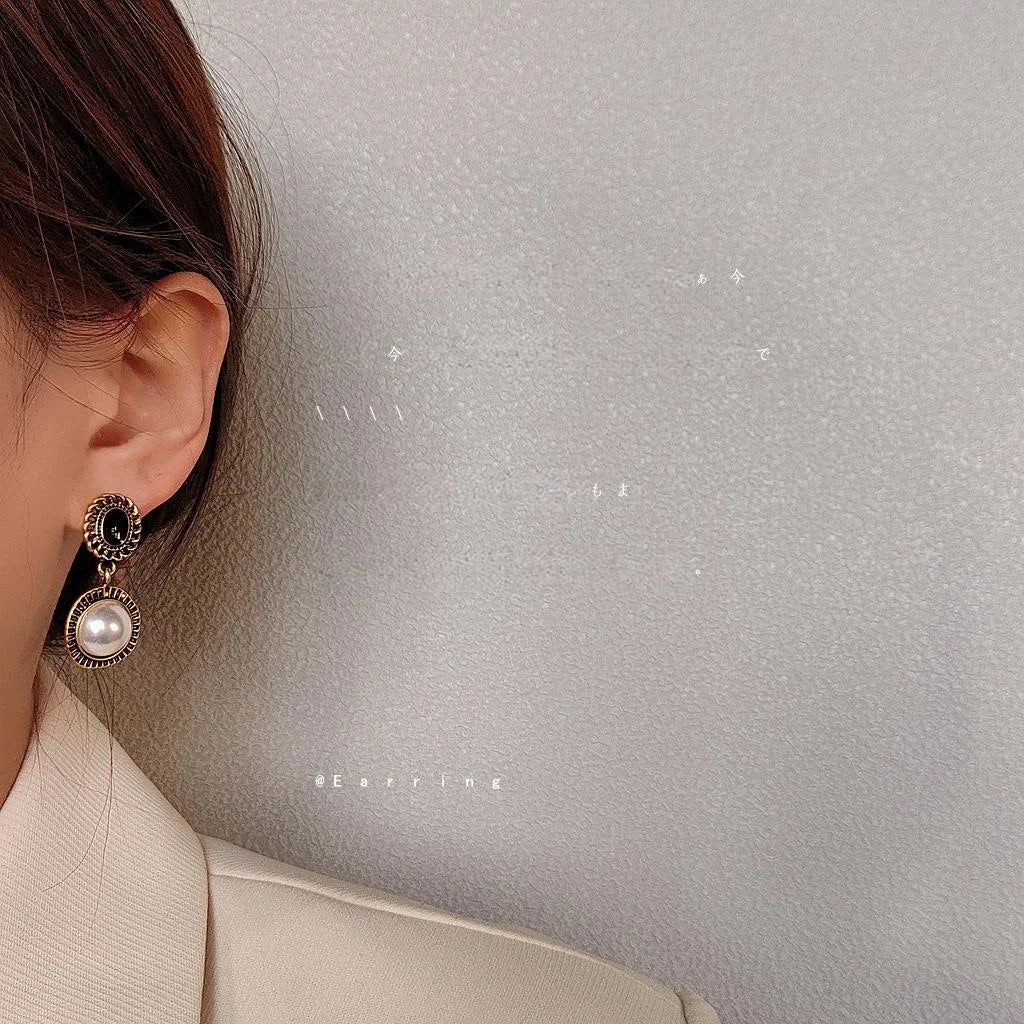 Aged French Vintage Pearl Stud Earrings Copper Geometric Hong Kong Style Fashion Jewelry