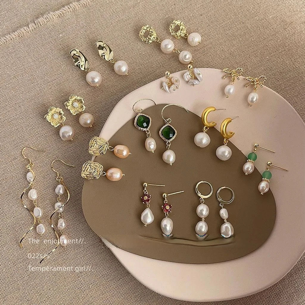 Light Luxury Geometric Copper Freshwater Pearl Stud Earrings With Round Dot Line Design