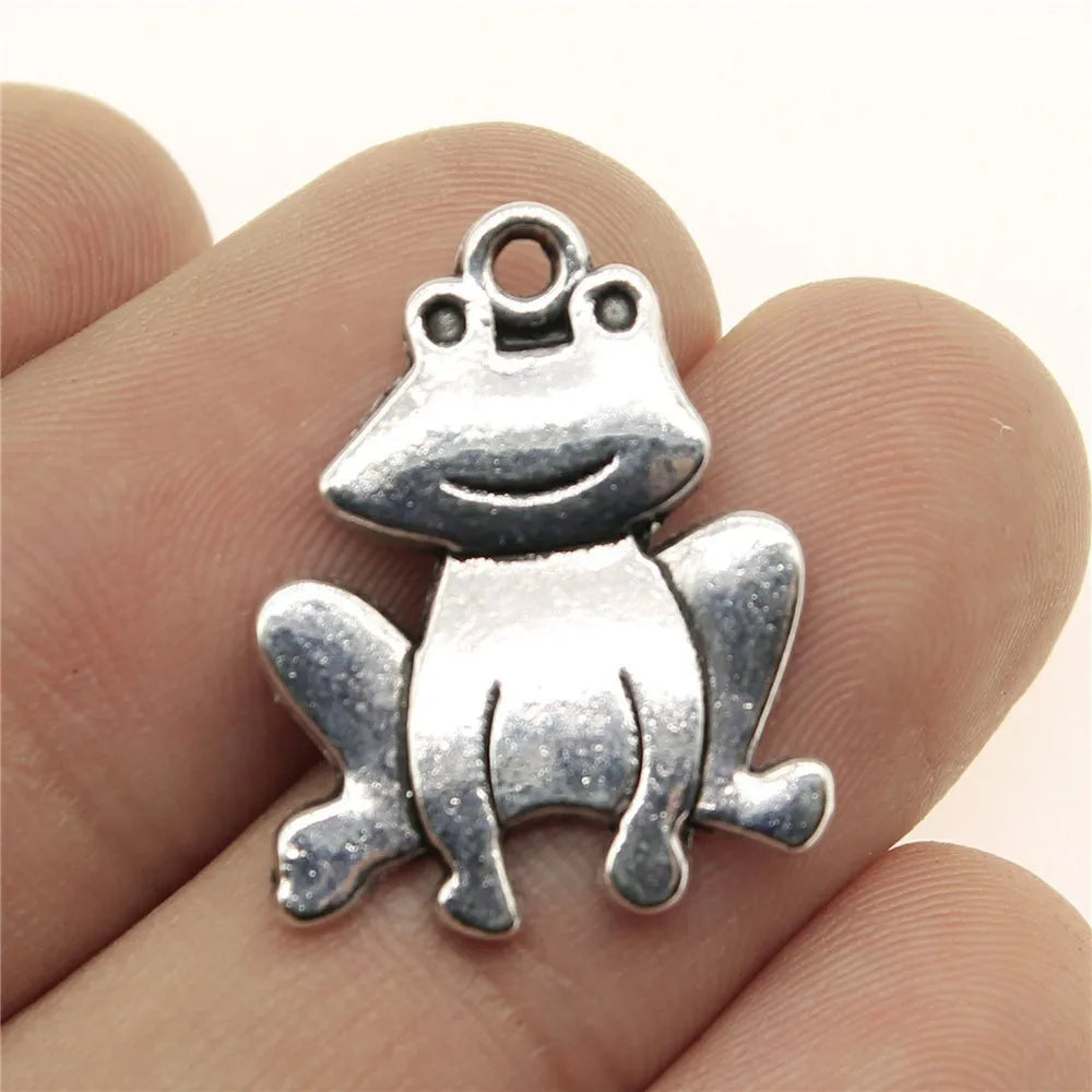 24x18mm 2.2g Antique Silver Zinc Alloy Big Eye Frog Charm Pendant for DIY Necklace Making