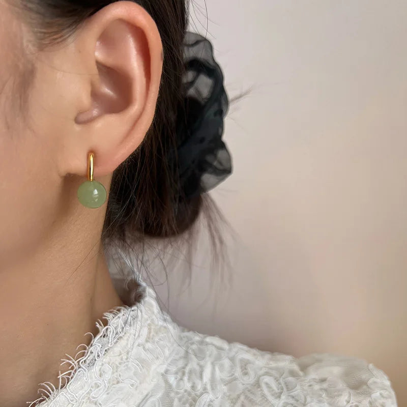 Vintage Chinese Style Green Agate Bead Gold Alloy Spiral Disc Stud & Clip On No Piercing Earrings