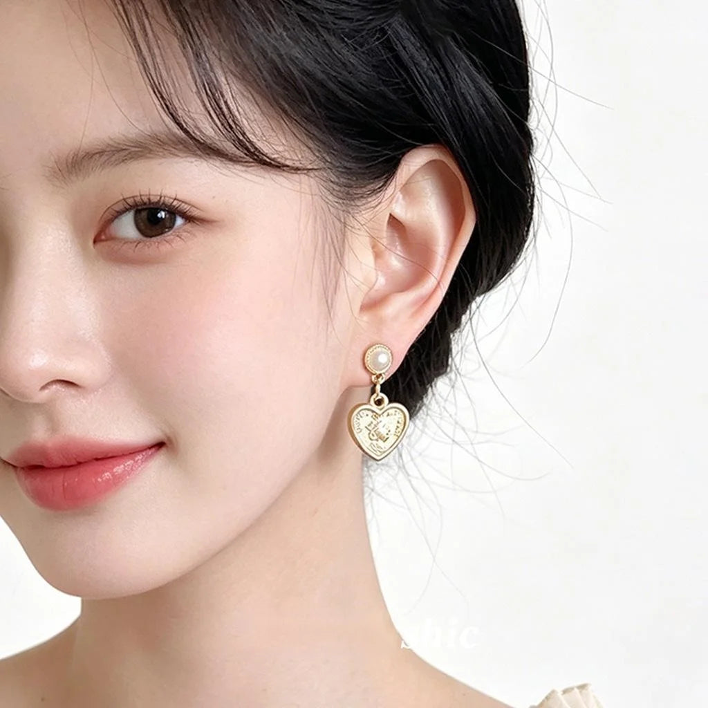 Vintage Matte Alloy Heart Coin Portrait Stud Earrings With Silver Plated Pins