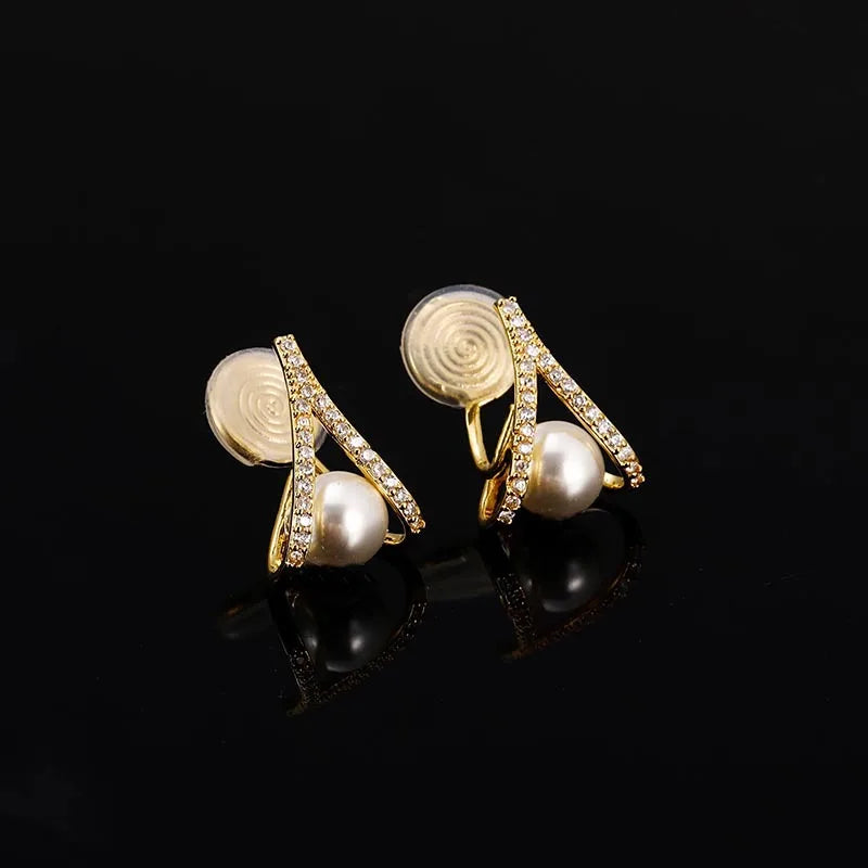 Elegant V Shape Pearl Rhinestone Alloy Stud & Clip On No Piercing Spiral Disc Jewelry For Women Earrings