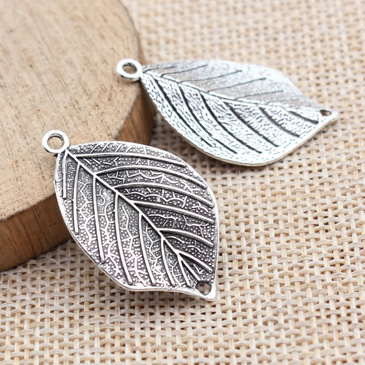 33x20mm 2.3g Multicolor Zinc Alloy Leaf Connector Charm for Necklace Bracelet Jewelry Making