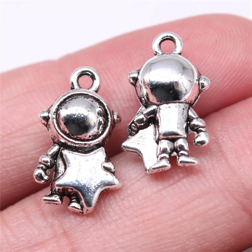 18x10mm 2.3g Antique Silver Zinc Alloy Astronaut Charm Pendant for DIY Space Theme Jewelry