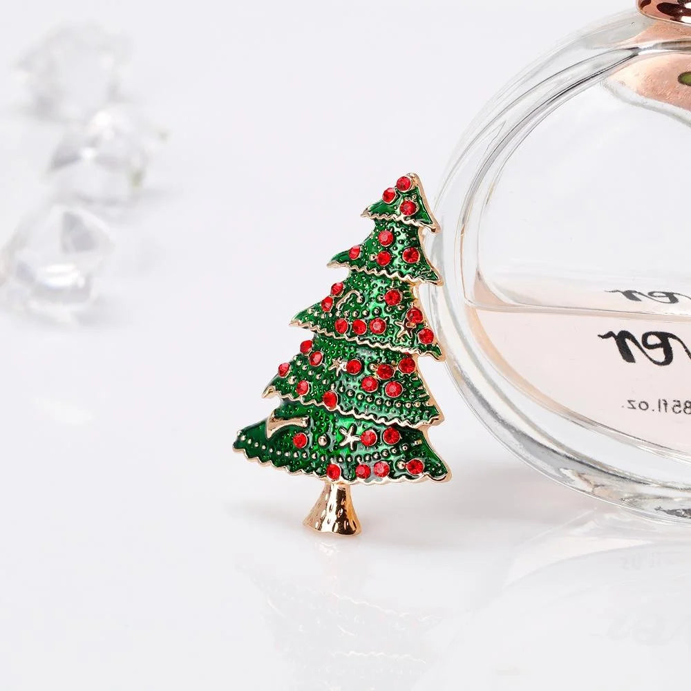 Elegant Christmas Tree Alloy Enamel Brooch With Red Rhinestones, Festive Lapel Pin Corsage Gift for Women