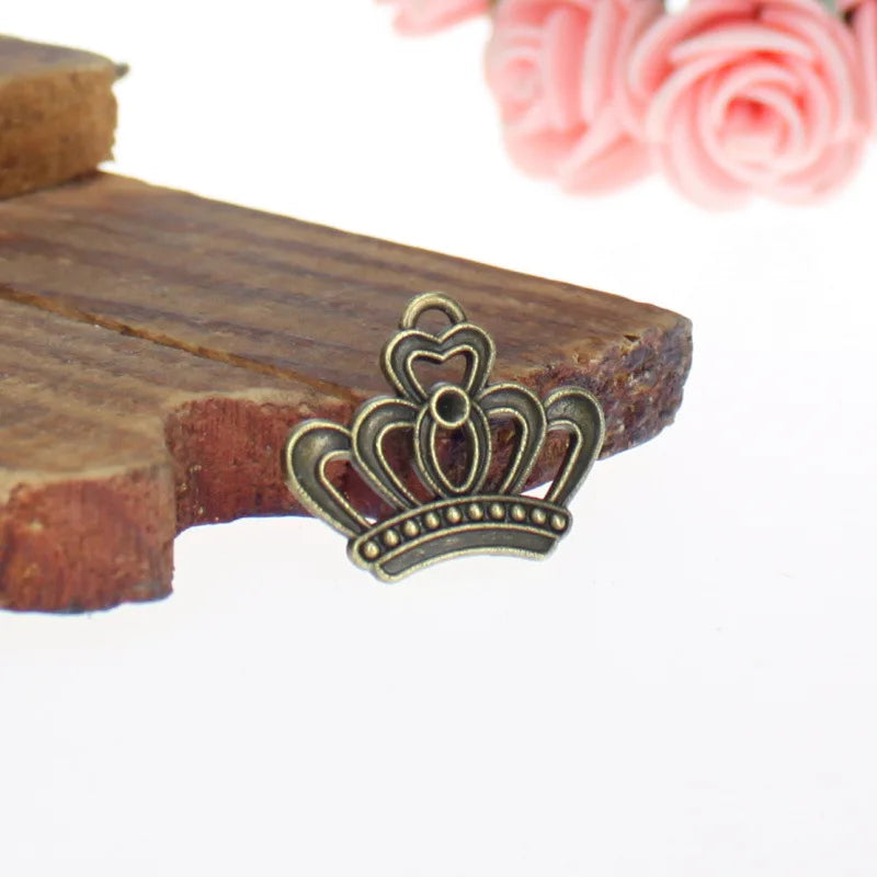 22x18MM Antique Silver Zinc Alloy Crowned Heart Charm Pendant for DIY Necklace Bracelet Jewelry Making