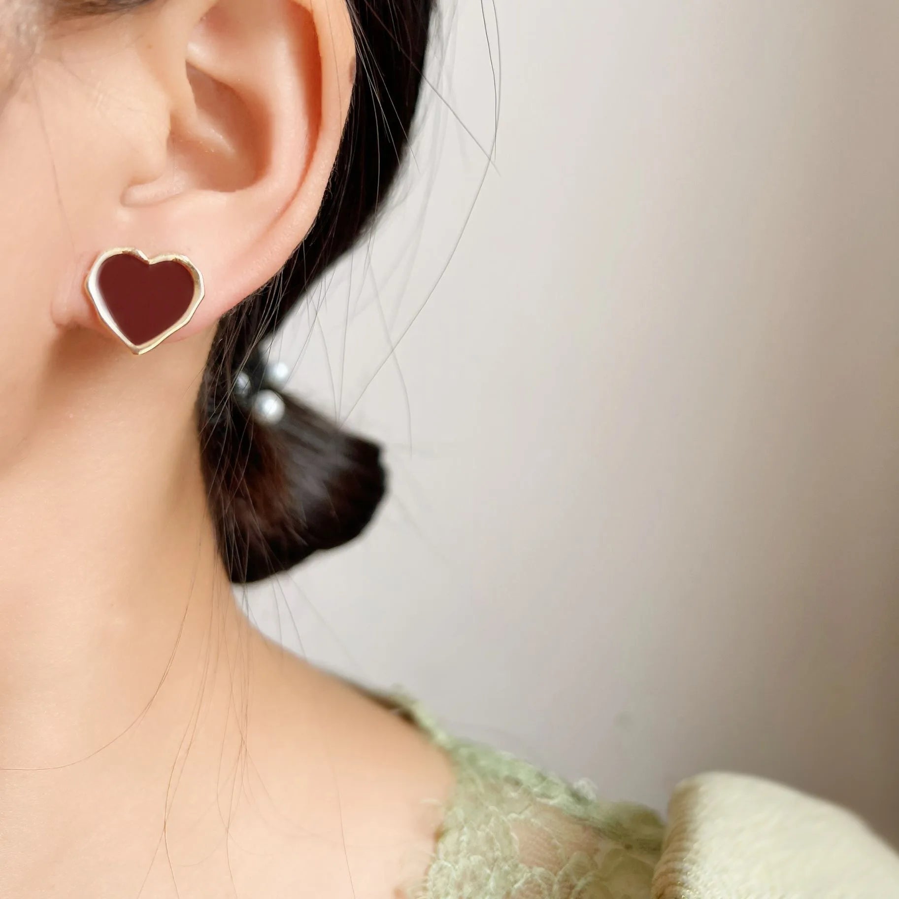 Vintage Red Enamel Heart Alloy Stud & Clip On No Piercing Gold Tone Spiral Clip Sweet Love Earrings
