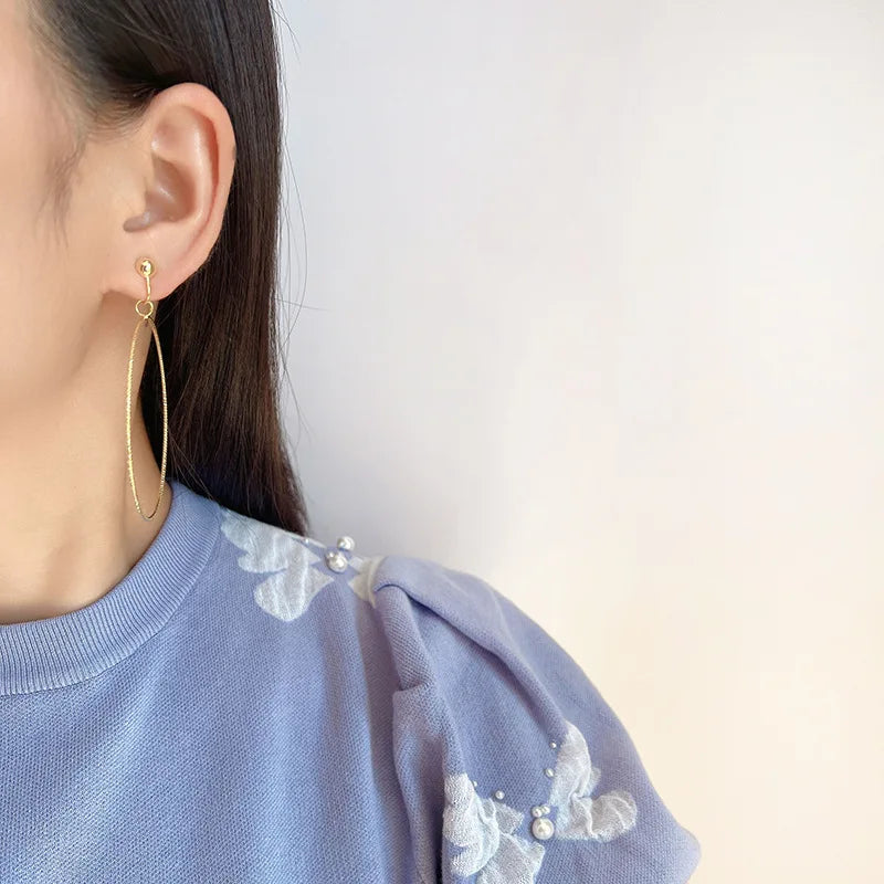 Elegant Oversized Gold Alloy Round Hoop Stud & Clip On No Piercing Minimalist Metal Circle Earrings
