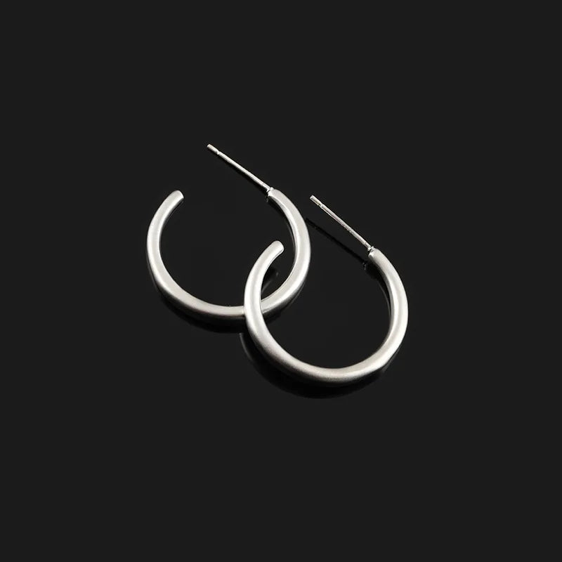 Minimalist Matte Alloy Round Hoop Spiral Stud & Clip On No Piercing Elegant Women's Fashion Earrings