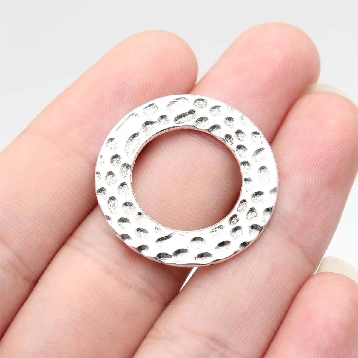 27x27mm 3.2g Multi Color Zinc Alloy Hammered Round Ring Connector Charm for DIY Jewelry Making