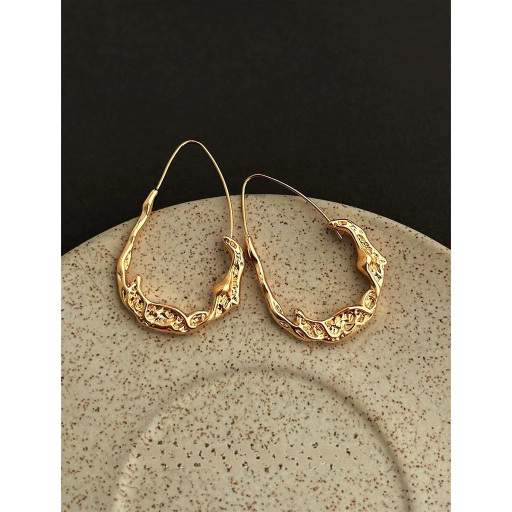 Copper Gold Plated Irregular Waterdrop Hoop Earrings With Wrinkled Texture Minimalist Luxury Style