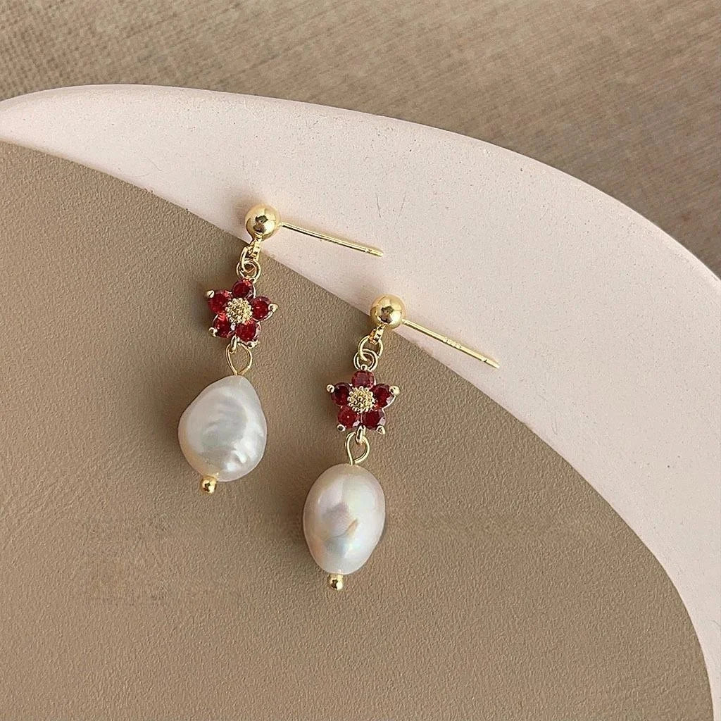 Light Luxury Geometric Copper Freshwater Pearl Stud Earrings With Round Dot Line Design