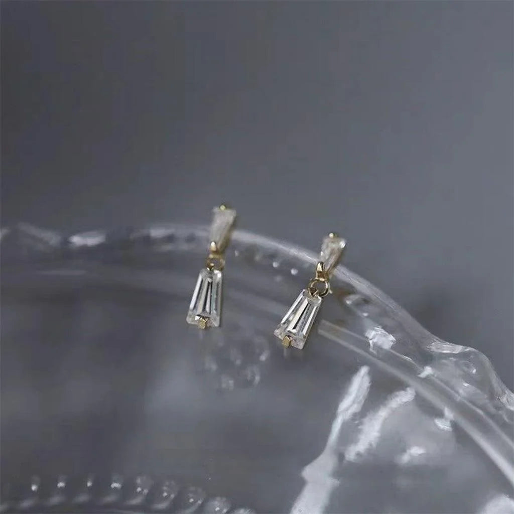 Micro Pave Zircon Mini Hourglass Copper Stud Earrings For Women Minimalist Geometric Daily Wear