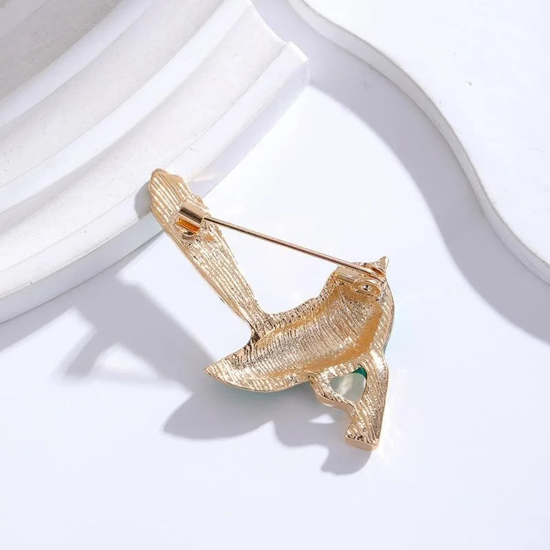 Cute Enamel Bird Brooch With Gold Tone Alloy, 3D Animal Lapel Pin Corsage For Coat Scarf Gift