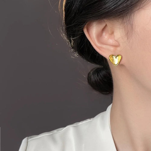 14K Matte Gold Plated Copper Curved Heart Stud Earrings For Women Light Luxury Jewelry