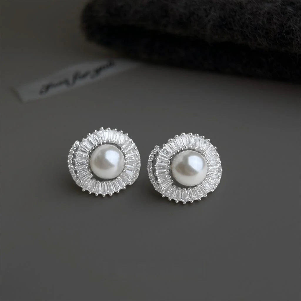 Light Luxury Copper Zirconia Pearl Stud Earrings Geometric Round Design Fashion Commuter Jewelry