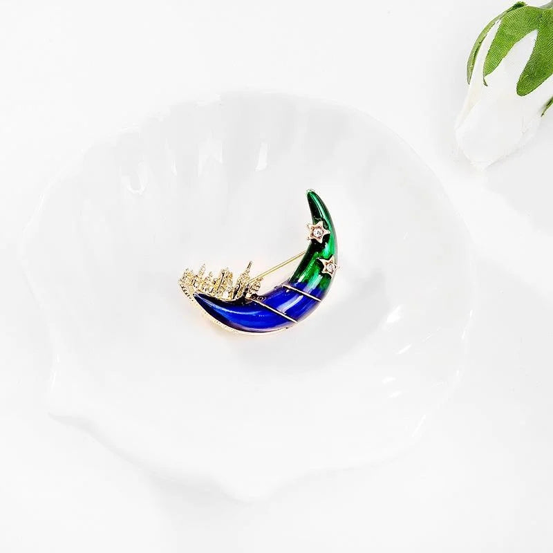 Elegant Enamel Crescent Moon Castle Brooch With Rhinestone Stars, Women's Lapel Pin Corsage Gift