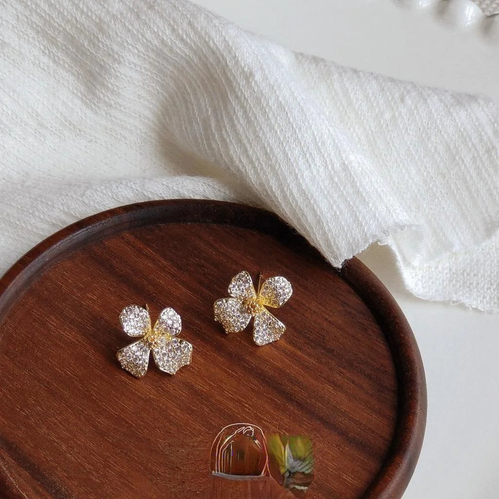 French Light Luxury Micro Pave Zircon Flower Stud Earrings Copper Petal Design Silver Plated Pins
