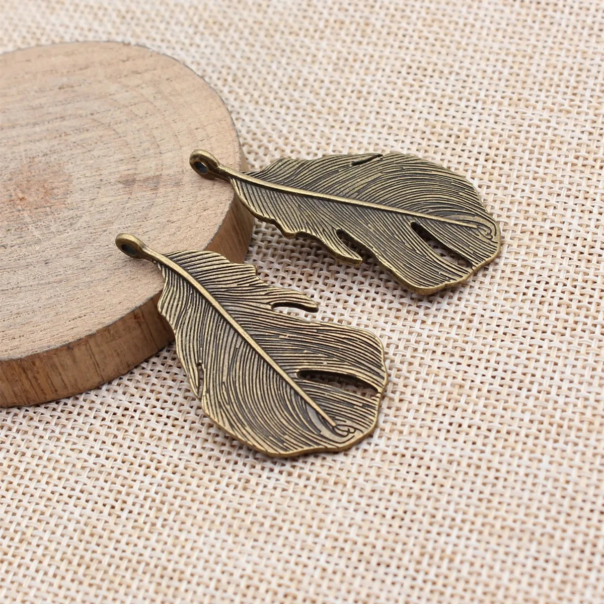 47x25mm 4.7g Multicolor Zinc Alloy Feather Charm Pendant for Necklace Bracelet Jewelry Making