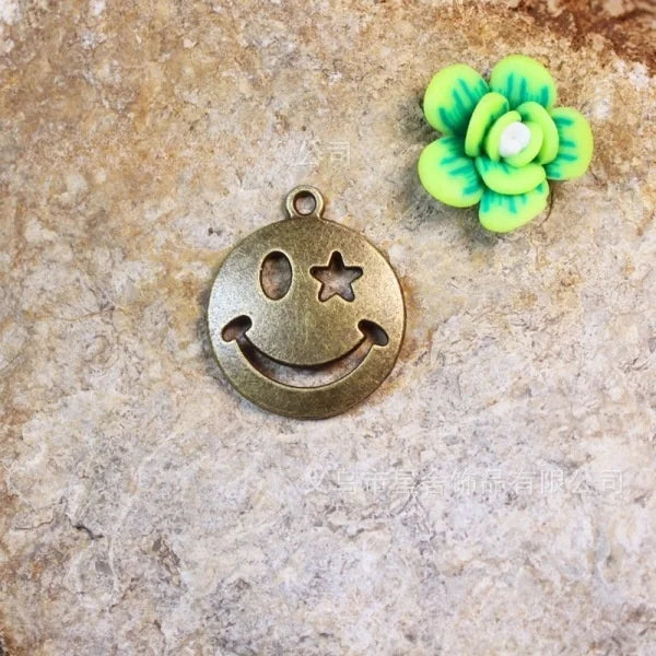 18.5MM Antique Silver Zinc Alloy Smiley Face Charm Pendant for DIY Necklace Bracelet Jewelry Making