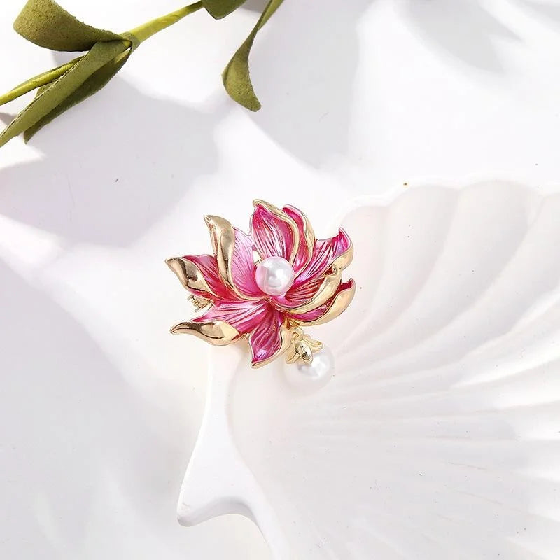 Elegant Pink Enamel Lotus Flower Brooch With Faux Pearl, Gold Alloy Lapel Pin For Qipao Suit Accessory Gift