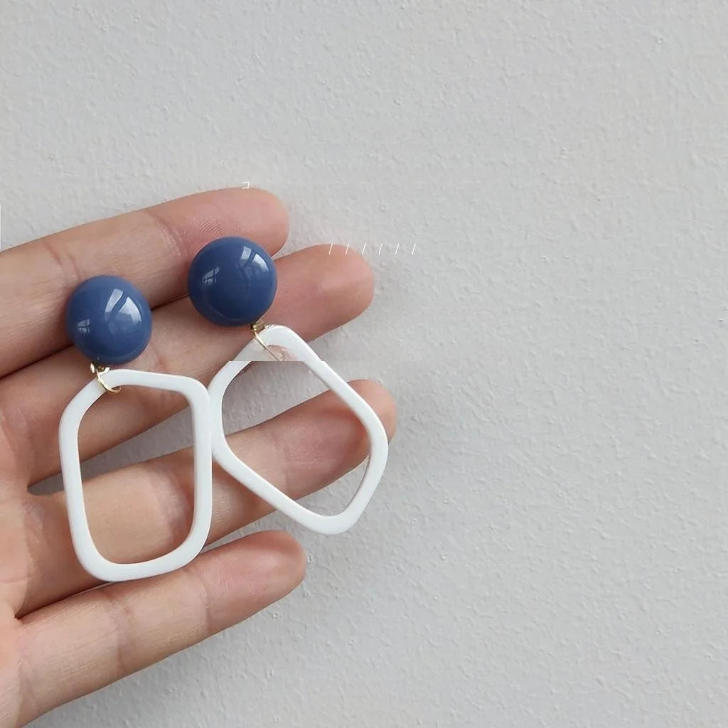 Sweet Korean Style White Acrylic Geometric Hollow Ring Line Stud Earrings With Silver Plated Posts