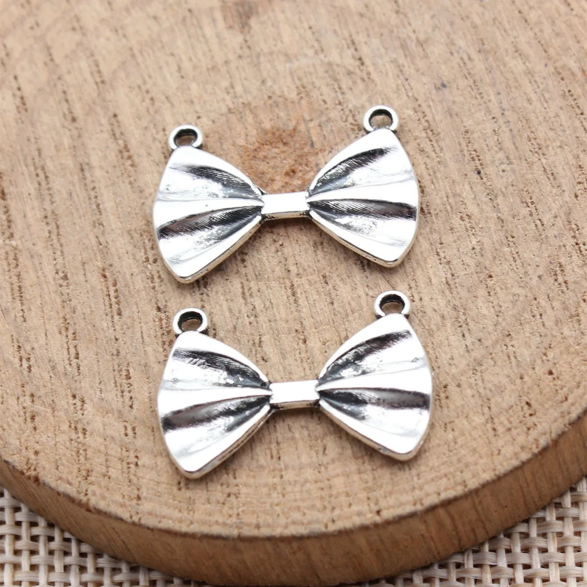 21x15mm 1.25g Multicolor Zinc Alloy Bow Tie Charm Pendant for DIY Necklace Bracelet Jewelry Making
