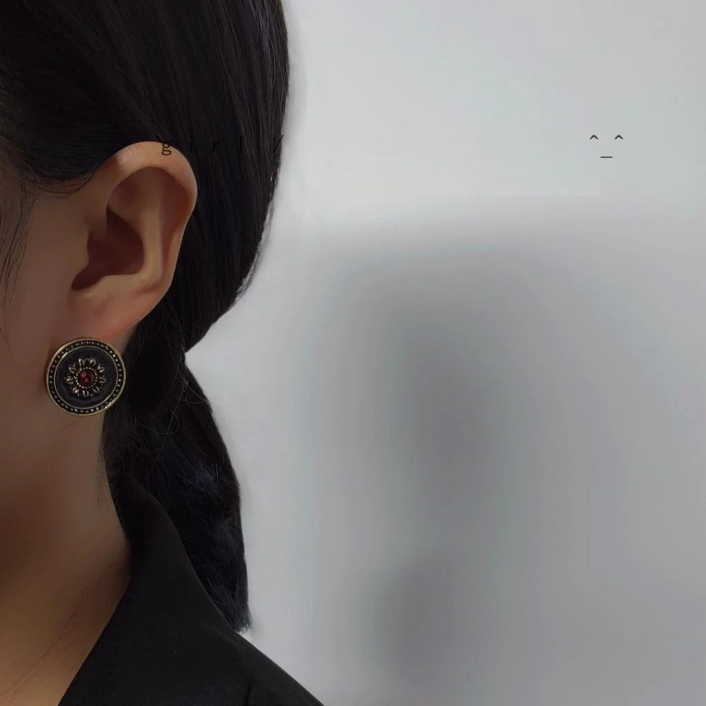 Vintage Alloy Round Dark Floral Stud Earrings For Women Court Style Art Street Jewelry