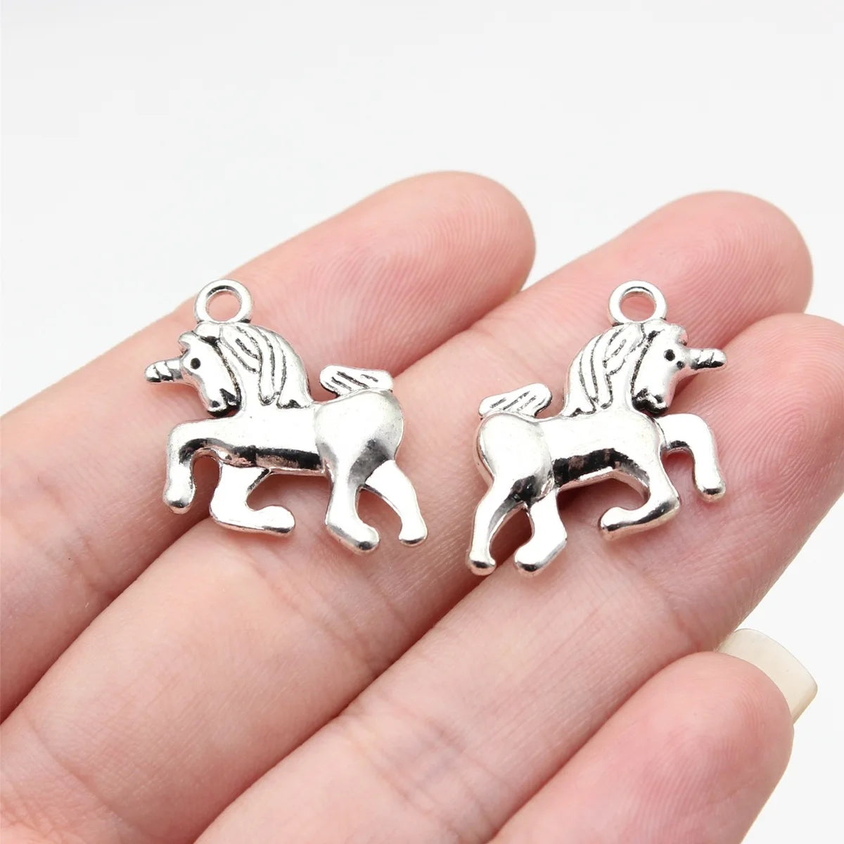 27x19mm 3.4g Antique Silver Tone Zinc Alloy Unicorn Charm Pendant for Necklace Bracelet DIY Jewelry