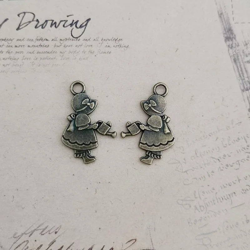 30MM Zinc Alloy Girl Charm Pendant for DIY Necklace Bracelet Jewelry Making