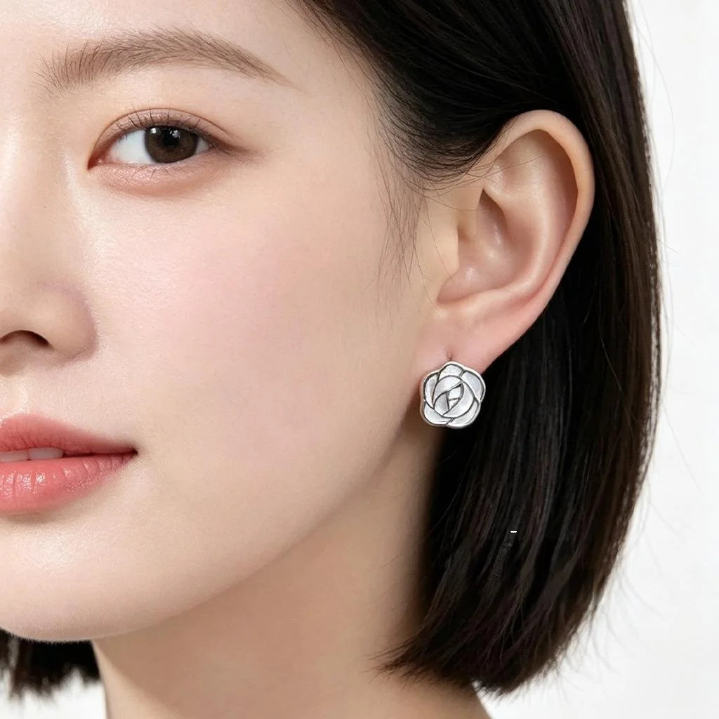 Elegant Silver Plated Copper Real Shell Hollow Rose Flower Stud Earrings For Women