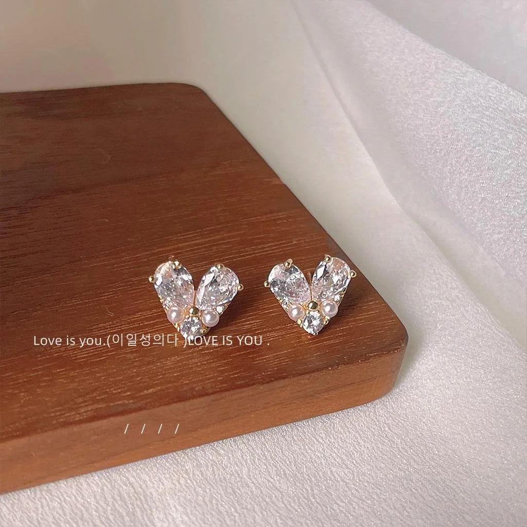 Micro Pave Zircon Heart Stud Earrings For Women Copper Sweet Minimalist Commuter Jewelry