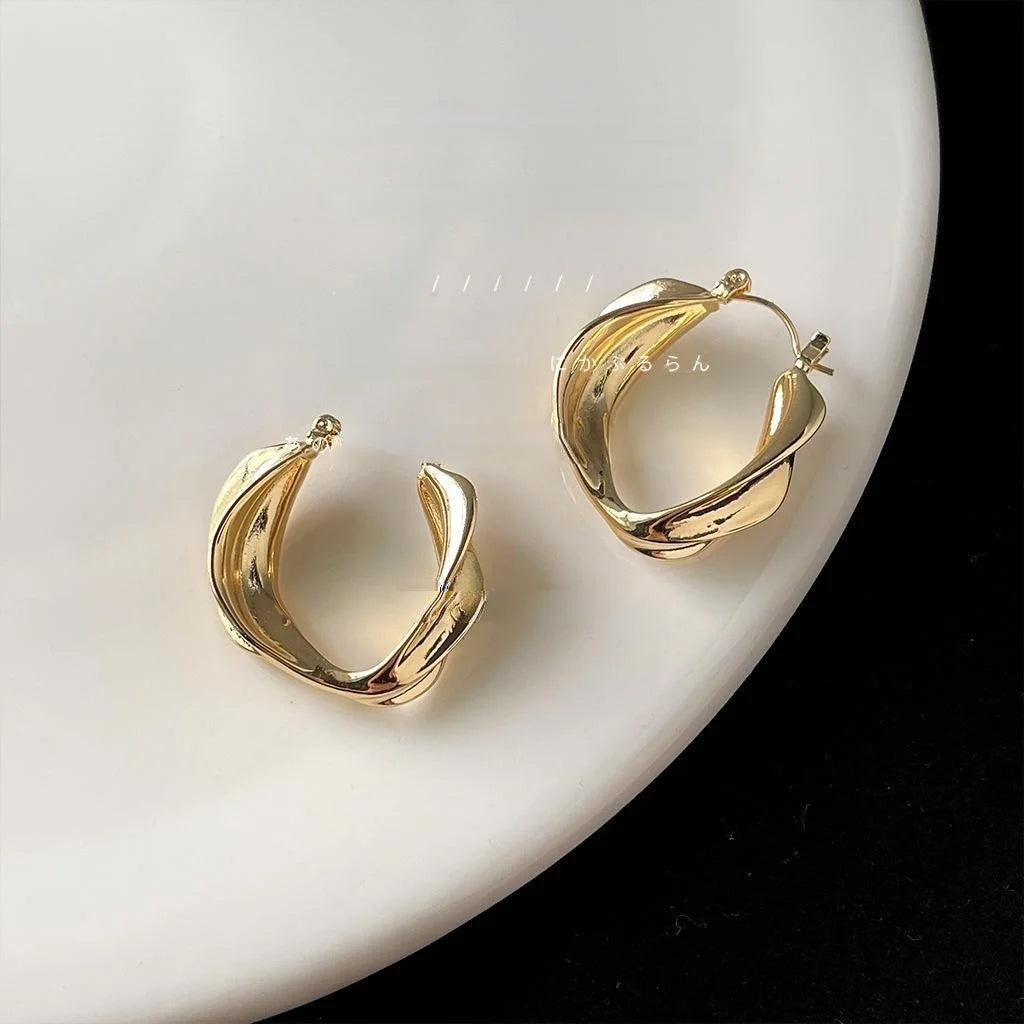 French Vintage Irregular Geometric Copper Drop Earrings, Elegant Round Commuter Jewelry