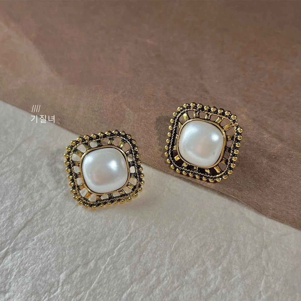 Vintage Antique Gold Plated Alloy Square Geometric Pearl Stud Earrings For Women