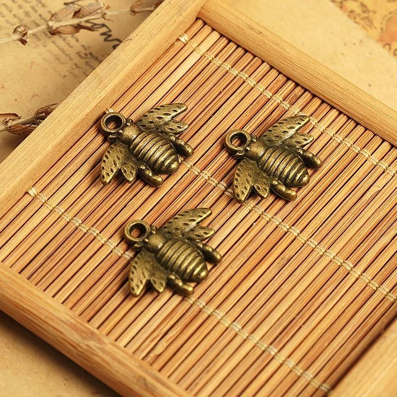 21x16MM Zinc Alloy Bee Charm Pendant for DIY Necklace Bracelet Jewelry Making