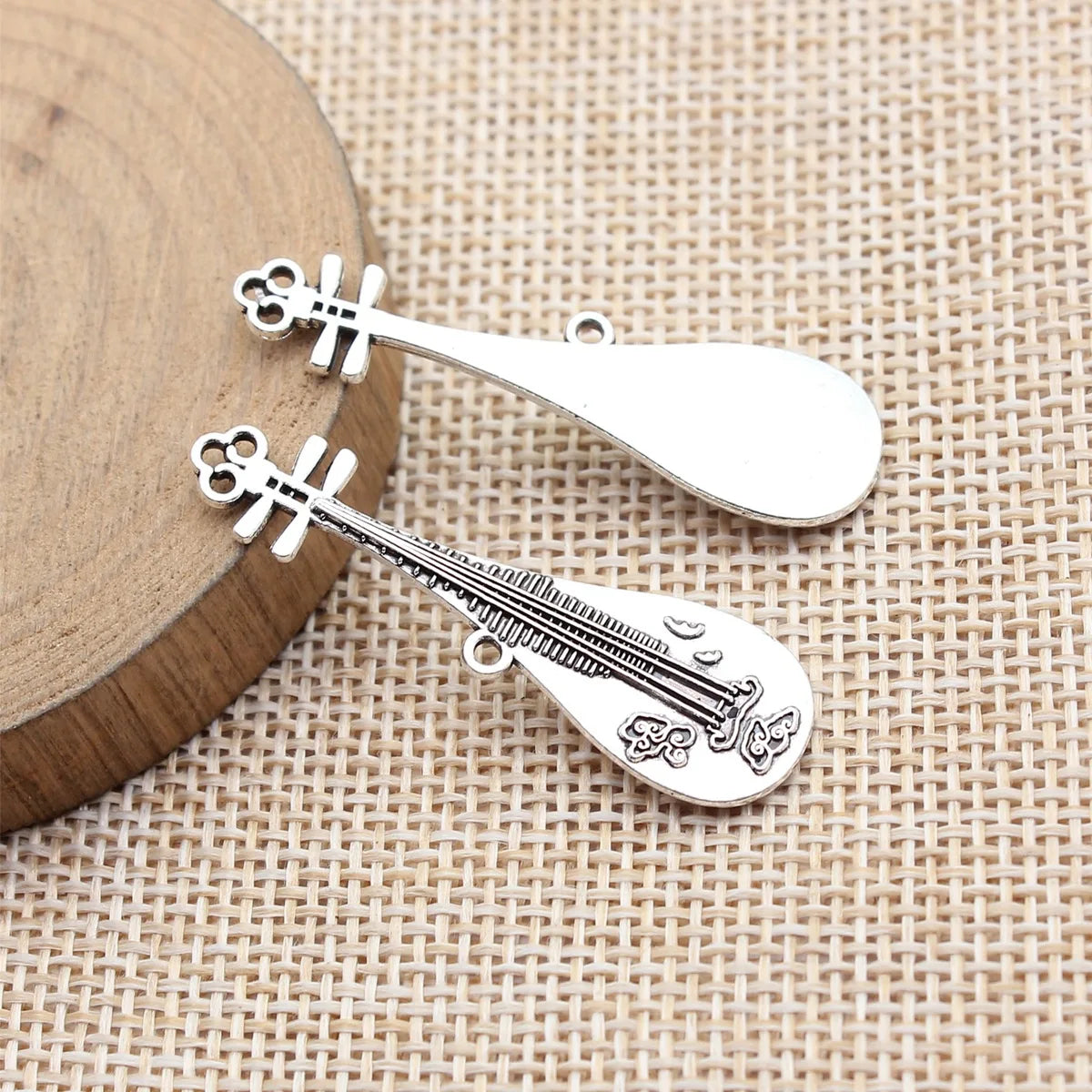 41x12mm 2.4g Antique Silver Zinc Alloy Chinese Pipa Charm Pendant for DIY Necklace Jewelry Making