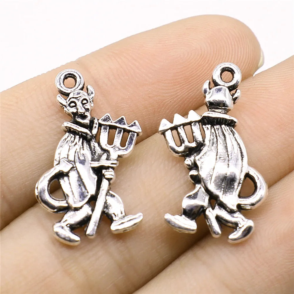 15x25mm 2.2g Antique Silver Zinc Alloy Demon Charm Pendant for DIY Necklace Bracelet Making