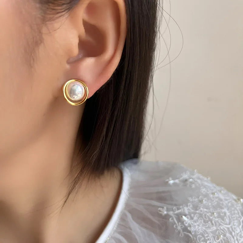 Elegant Mabe Pearl Spiral Disc Alloy Stud & Clip On No Piercing Commuter Minimalist Earrings